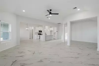 6102 Royal Palm Drive, Manvel, TX 77578 - Photo 9
