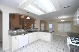 10430 Sanibel Falls Ct, Houston, TX 77095 - Photo 9