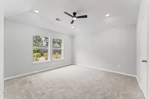 19019 Wellock Ln, Tomball, TX 77375 - Photo 9