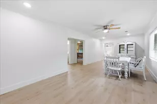 11565 Greenway Dr, Beaumont, TX 77705 - Photo 9