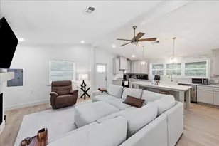 11565 Greenway Dr, Beaumont, TX 77705 - Photo 19