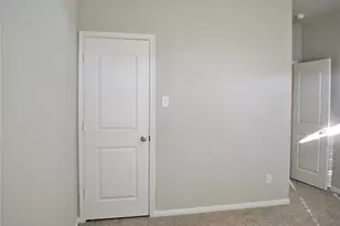 14131 Lake Lodge Dr, Conroe, TX 77384 - Photo 7