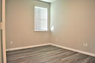 14131 Lake Lodge Dr, Conroe, TX 77384 - Photo 11