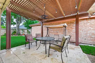 14222 Stokesmount Dr, Houston, TX 77077 - Photo 43