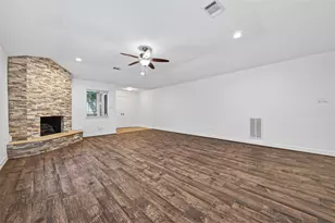 14222 Stokesmount Dr, Houston, TX 77077 - Photo 11