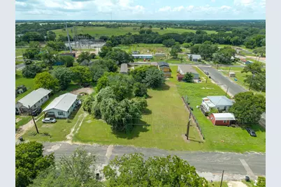 712 South Street, Schulenburg, TX 78956 - Photo 9