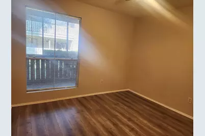 5665 Birchmont Drive #H, Houston, TX 77091 - Photo 11