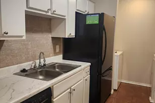 5665 Birchmont Dr, Houston, TX 77091 - Photo 7
