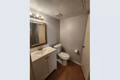 5665 Birchmont Drive #H, Houston, TX 77091 - Photo 15