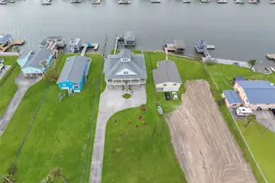 1243 Pilot Ln, Galveston, TX 77554 - Photo 5