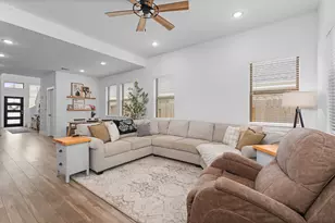 19180 Cedar Lennox Cir, Magnolia, TX 77355 - Photo 9