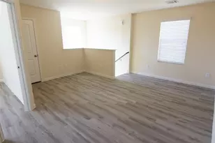 8706 J C Oaks Cir, Houston, TX 77028 - Photo 9