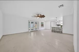 5731 Willowbend Blvd, Houston, TX 77096 - Photo 13