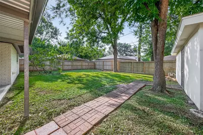5731 Willowbend Boulevard, Houston, TX 77096 - Photo 45