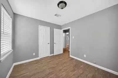 201 Inwood Ln, Highlands, TX 77562 - Photo 9