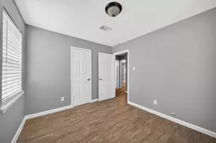 201 Inwood Ln, Highlands, TX 77562 - Photo 9