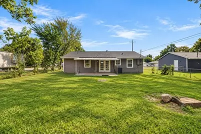201 Inwood Ln, Highlands, TX 77562 - Photo 15
