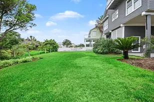 13318 Binnacle Way, Galveston, TX 77554 - Photo 35