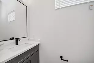 3313 Daphne St, Houston, TX 77021 - Photo 17