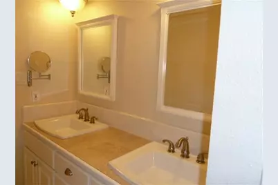 2100 Tanglewilde Street #8, Houston, TX 77063 - Photo 11
