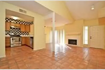 7080 Greenway Chase Street, Houston, TX 77072 - Photo 5