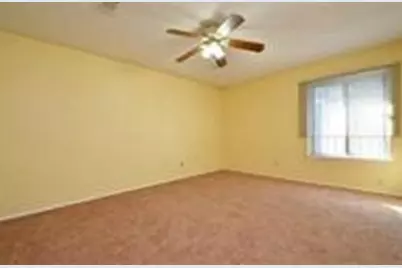 7080 Greenway Chase Street, Houston, TX 77072 - Photo 7