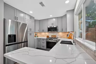 8515 Pool Creek Drive, Houston, TX 77095 - Photo 9