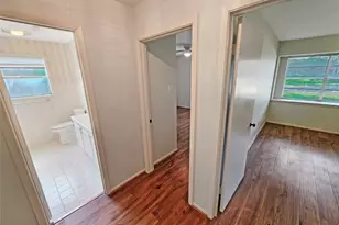 10806 Inwood Dr, Houston, TX 77042 - Photo 17