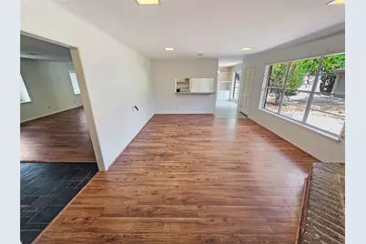 10806 Inwood Drive, Houston, TX 77042 - Photo 13