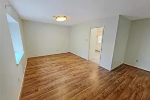 10806 Inwood Dr, Houston, TX 77042 - Photo 7