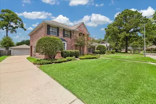 4003 Haven Pines Dr, Kingwood, TX 77345 - Photo 3