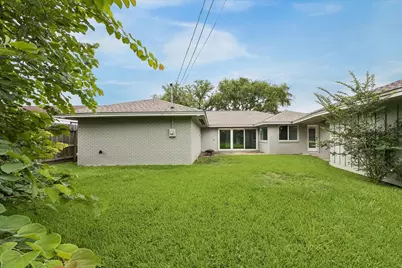 8527 Glenloch Drive, Houston, TX 77061 - Photo 31