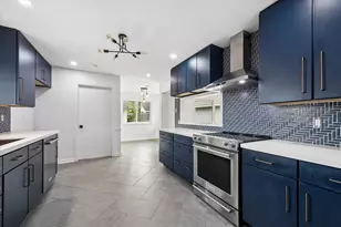 8527 Glenloch Dr, Houston, TX 77061 - Photo 11
