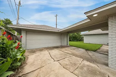 8527 Glenloch Drive, Houston, TX 77061 - Photo 35