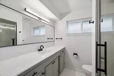 8527 Glenloch Drive, Houston, TX 77061 - Photo 25