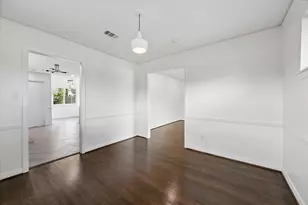 8527 Glenloch Dr, Houston, TX 77061 - Photo 19