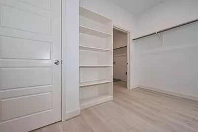 1609 Regents Court, Houston, TX 77055 - Photo 29