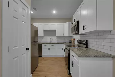 10317 Lake Road #6A, Houston, TX 77070 - Photo 9