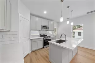 1220 E 33rd St, Houston, TX 77022 - Photo 11