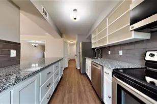 2121 Winrock Blvd, Houston, TX 77057 - Photo 17