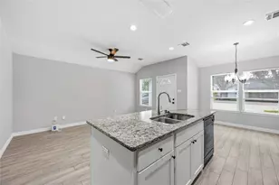 3425 Mt Pleasant St, Houston, TX 77021 - Photo 9