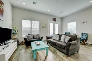 806 Thornton Rd, Houston, TX 77018 - Photo 3