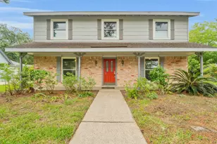 16121 Lakeview Dr, Jersey Village, TX 77040 - Photo 1