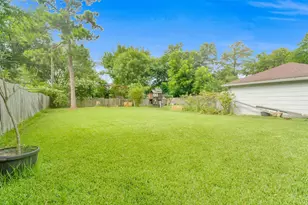 16121 Lakeview Dr, Jersey Village, TX 77040 - Photo 23