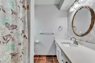 16121 Lakeview Dr, Jersey Village, TX 77040 - Photo 17