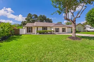 7407 Lumber Jack Dr, Houston, TX 77040 - Photo 3