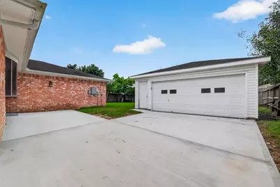 1519 Hitherfield Drive, Sugar Land, TX 77498 - Photo 17