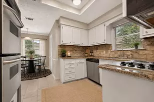 1519 Hitherfield Dr, Sugar Land, TX 77498 - Photo 7