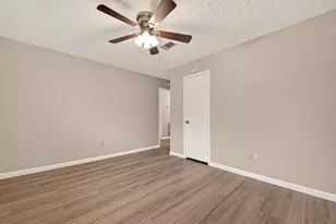 1519 Hitherfield Dr, Sugar Land, TX 77498 - Photo 19