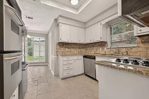 1519 Hitherfield Dr, Sugar Land, TX 77498 - Photo 13